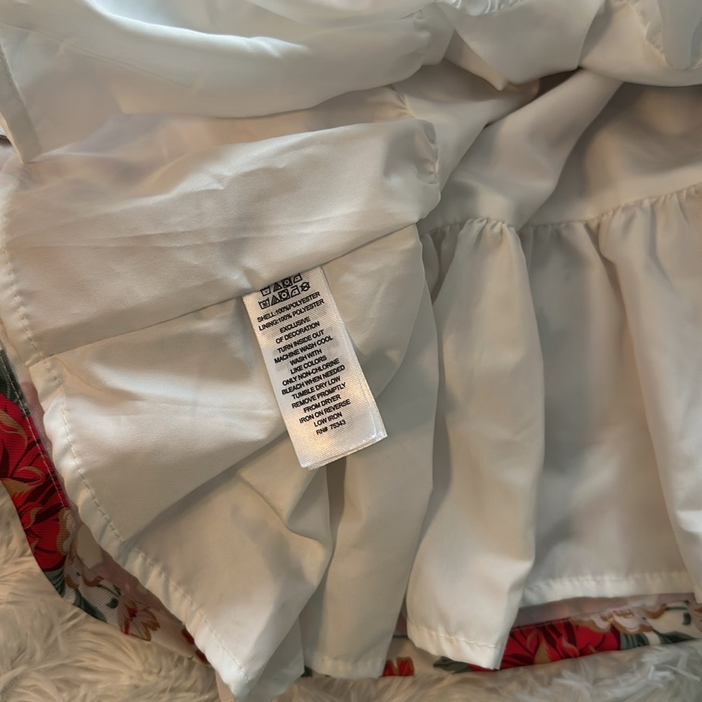 Dress - Picture 9 of 11
